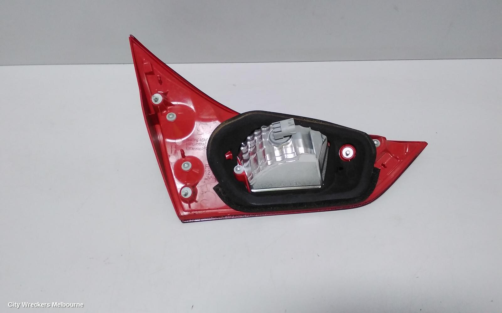 TOYOTA COROLLA REAR GARNISH, TAILGATE LAMP (RH SIDE), ZRE182R, HATCH, 10/2012 - 03/2015 - Image 3