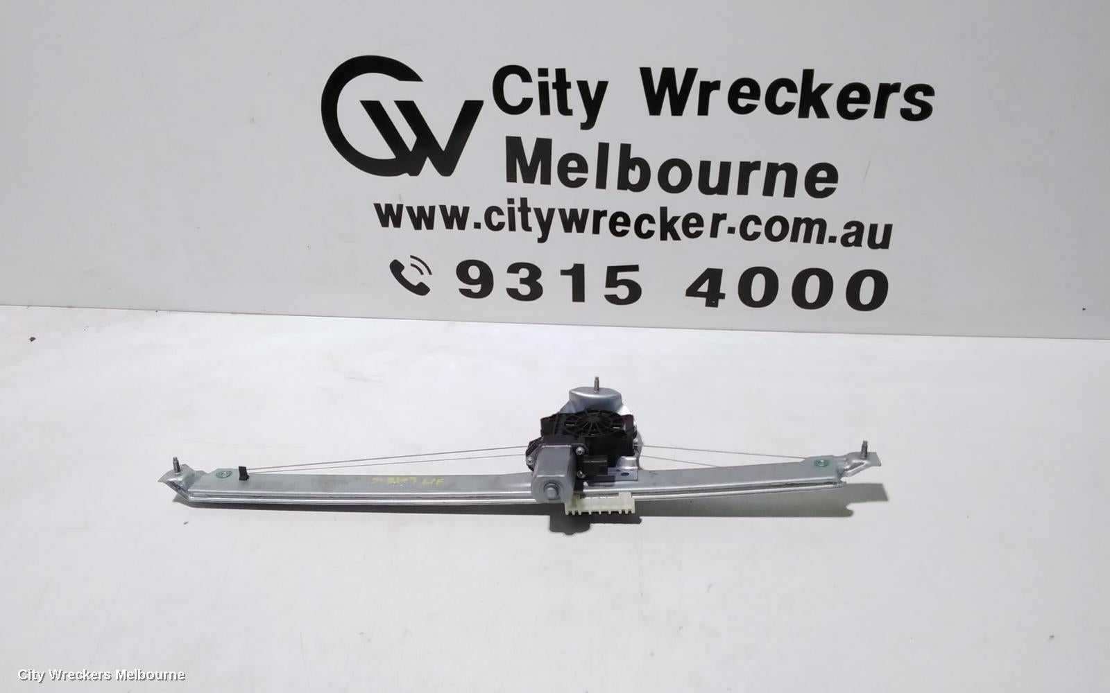 MITSUBISHI EXPRESS LEFT FRONT WINDOW REG/MOTOR, SN, 03/2020 - 12/2022 - Image 1