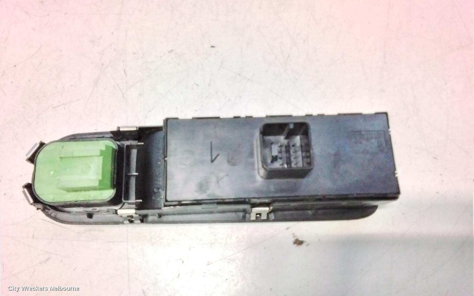 MERCEDES VITO PWR DR WIND SWITCH, RH FRONT (MASTER SWITCH), 639, 04/2004 - 02/2015 - Image 3