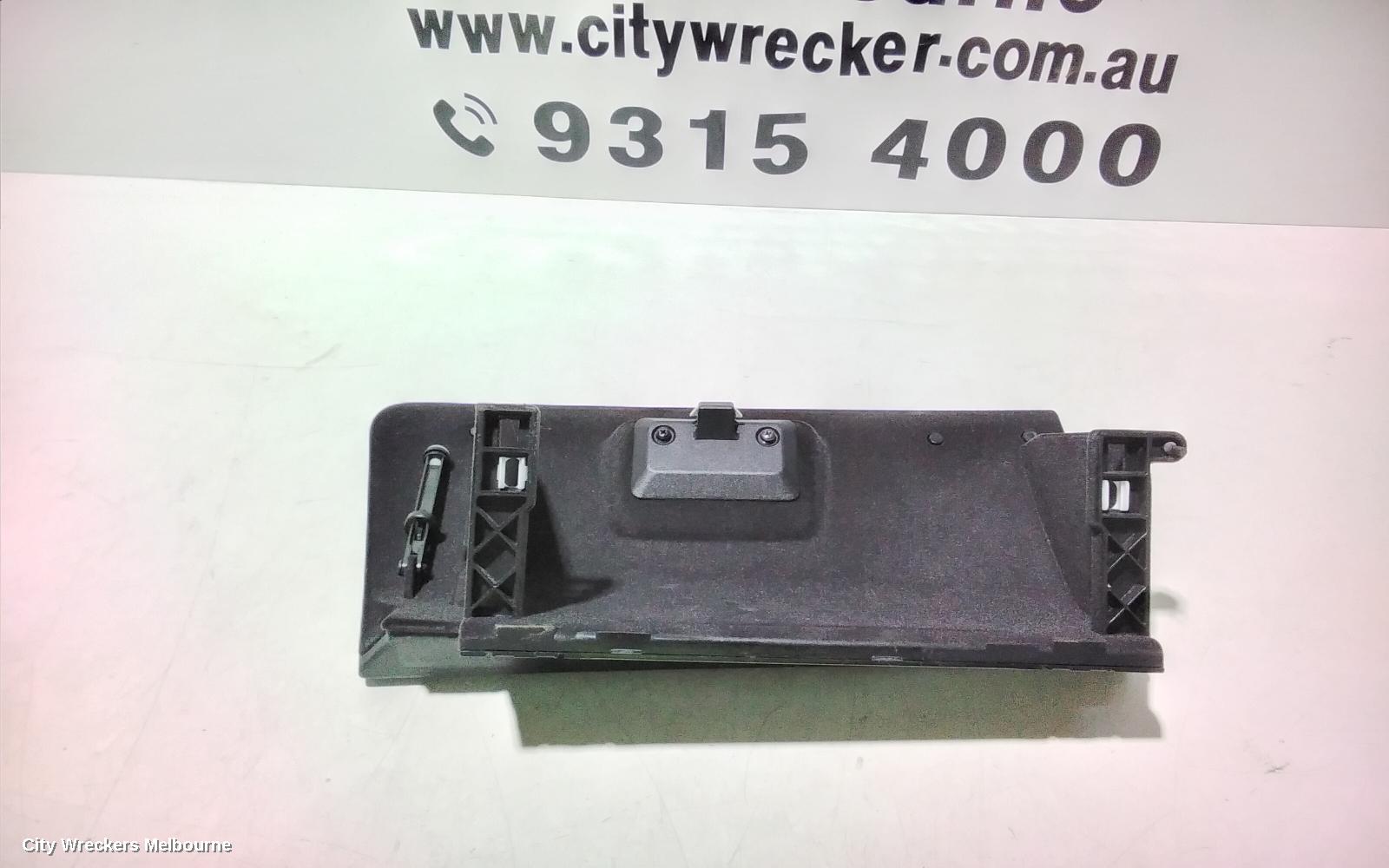 BMW 3 SERIES GLOVE BOX, E90, 03/2005 - 12/2013 - Image 3