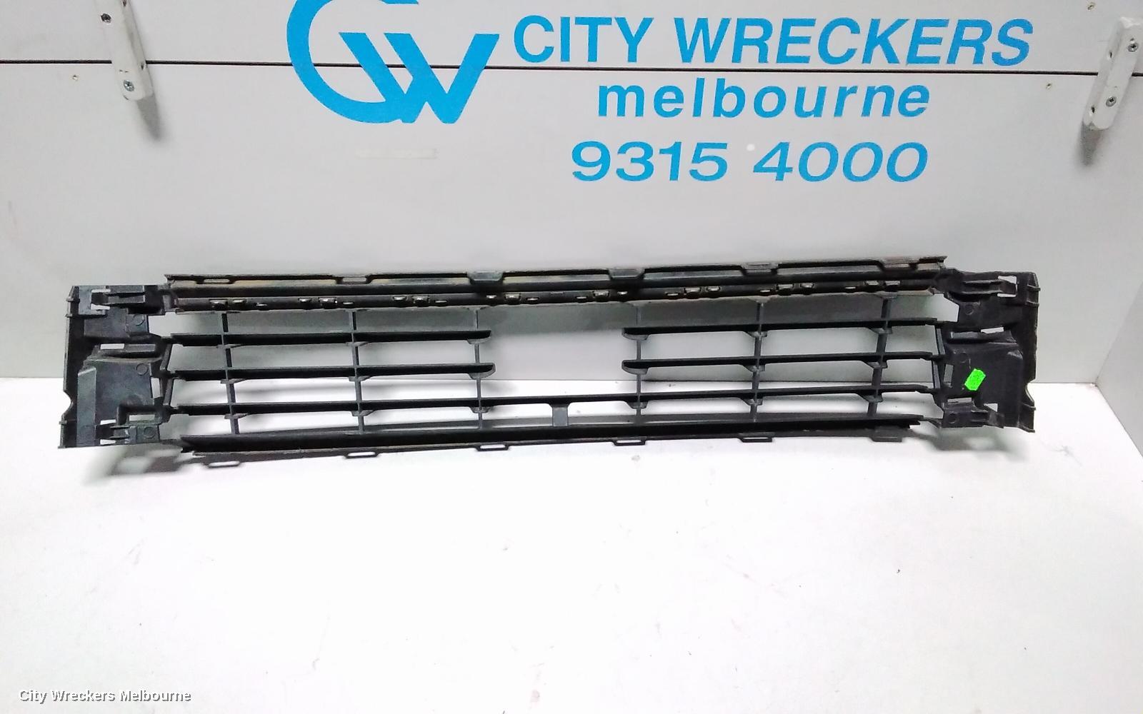 VOLKSWAGEN PASSAT GRILLE, BUMPER GRILLE (CENTRE), 3C/MK6 B7, SEDAN/WAGON, 09/2010 - 05/2015 - Image 3