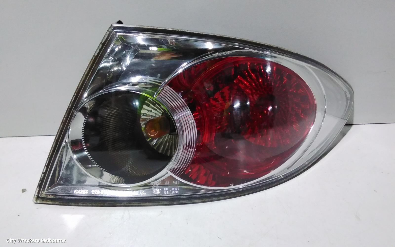 MAZDA 6 RIGHT TAILLIGHT, GG/GY, SEDAN/HATCH, LENS# 220-61971, 09/2002 - 08/2005 - Image 2