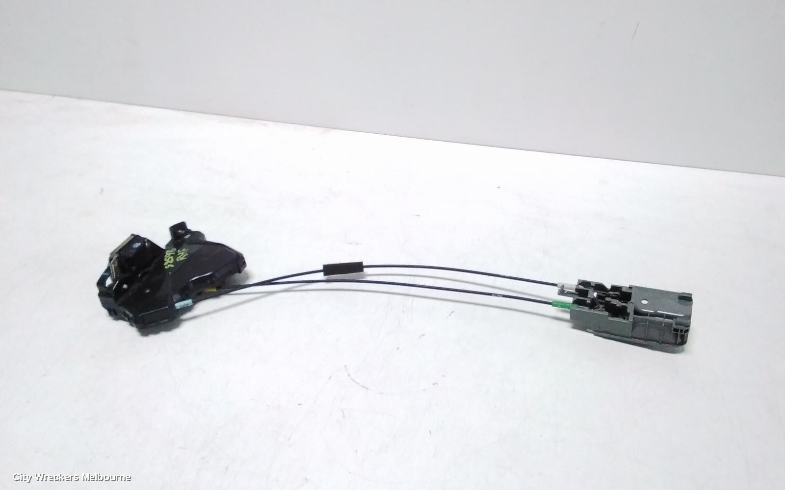 TOYOTA HILUX DOOR/BOOT/GATE LOCK, RIGHT FRONT DOOR LOCK, POWER, 02/2005 - 08/2015 - Image 2