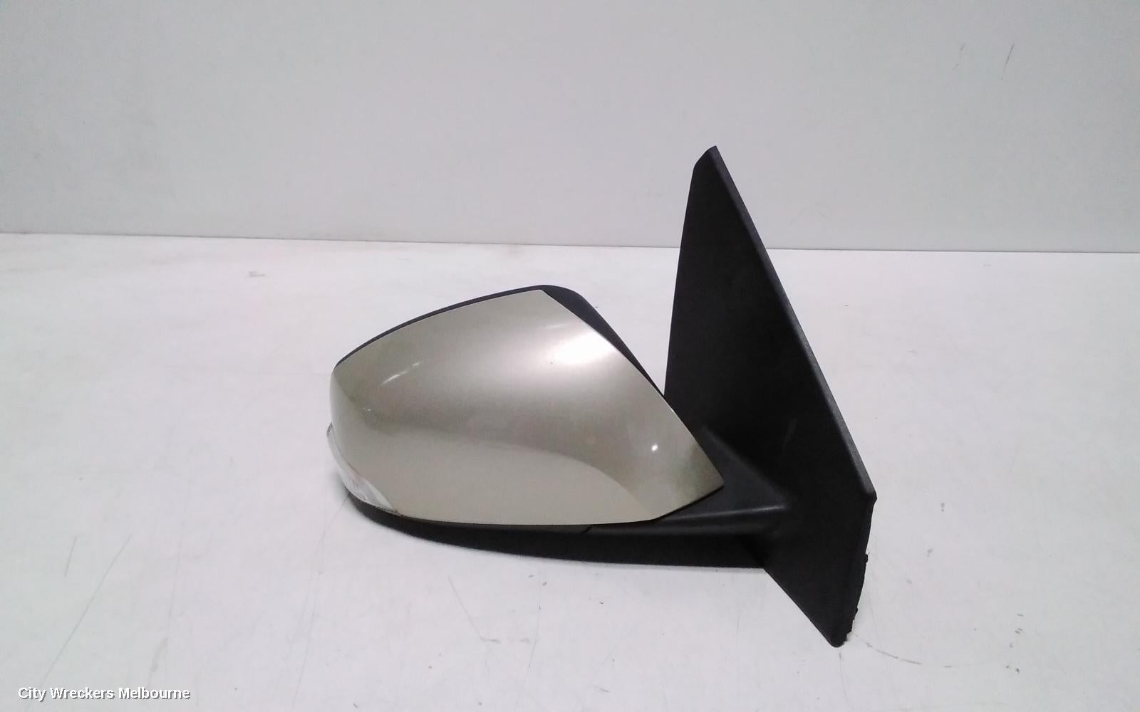 RENAULT MEGANE RIGHT DOOR MIRROR, X32/X95/K95, HATCH/WAGON, NON FOLDING TYPE, 09/2010 - 06/2014 - Image 1