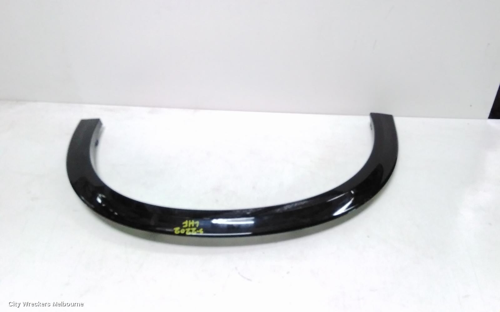 HONDA HRV WHEEL ARCH FLARE, LH FRONT, RU5, 12/2014 - 10/2021 - Image 2