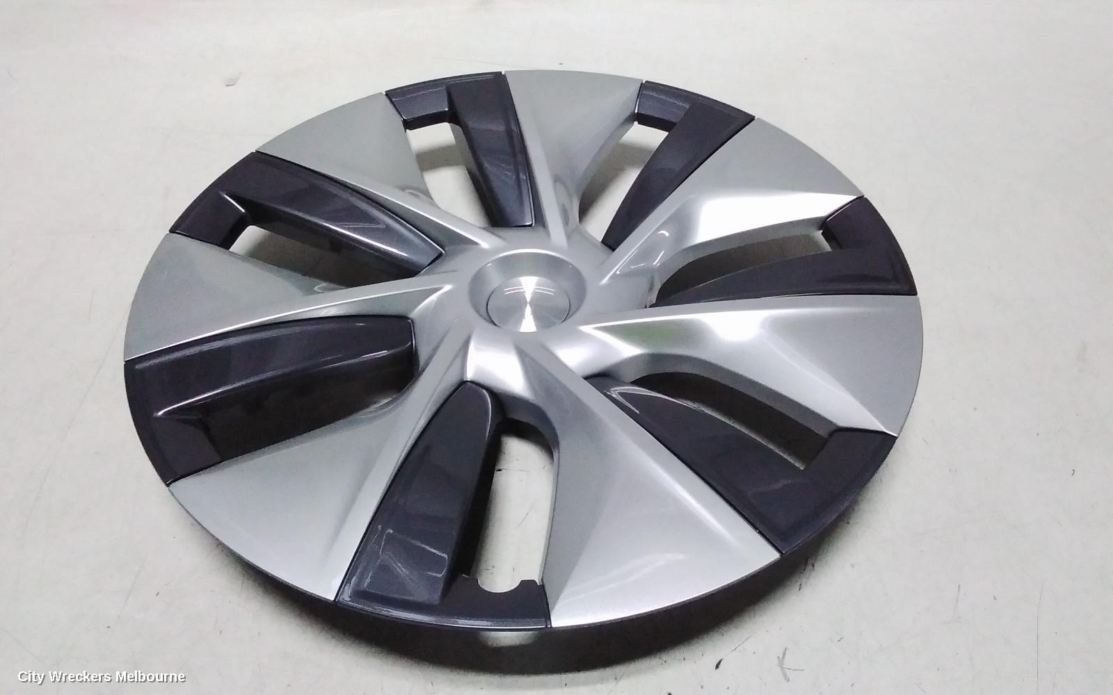 TESLA MODEL Y WHEEL COVER/HUB CAP, 1ST GEN, FACTORY, 19IN, GEMINI, 7 SPOKE, 03/2022 ONWARDS - Image 2