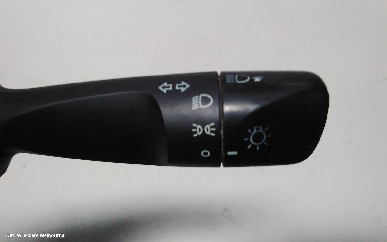 TOYOTA HIACE COMBINATION SWITCH, FLASHER SWITCH, TRH/KDH, 03/2014 - 04/2019 - Image 3