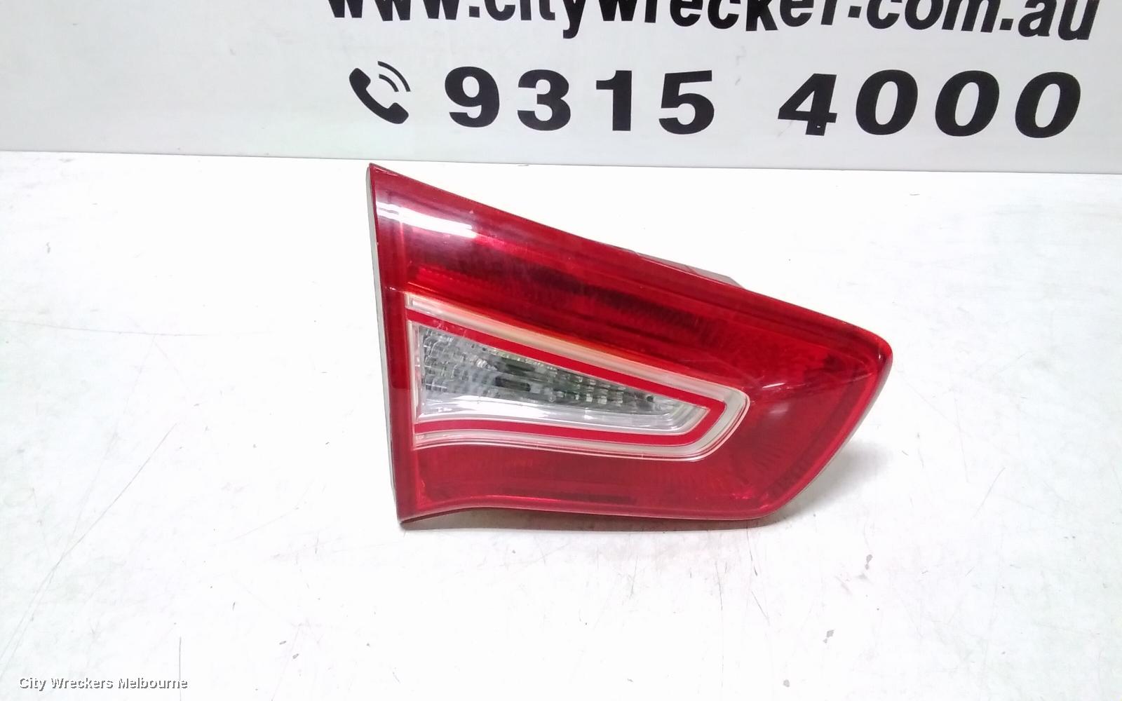 KIA SPORTAGE REAR GARNISH, TAILGATE LAMP (LH SIDE), SL, SI/SLI/PLATINUM, 05/2010 - 04/2014 - Image 2
