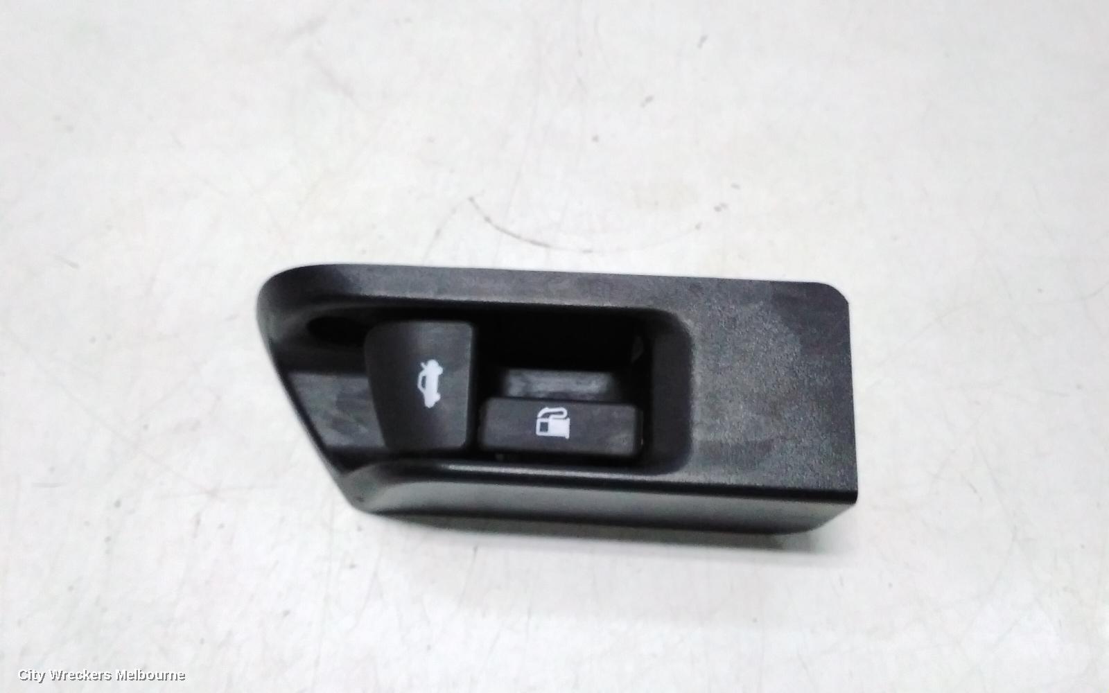 TOYOTA CAMRY TAILGATE HANDLE, XV40, 06/2006 - 02/2012 - Image 2
