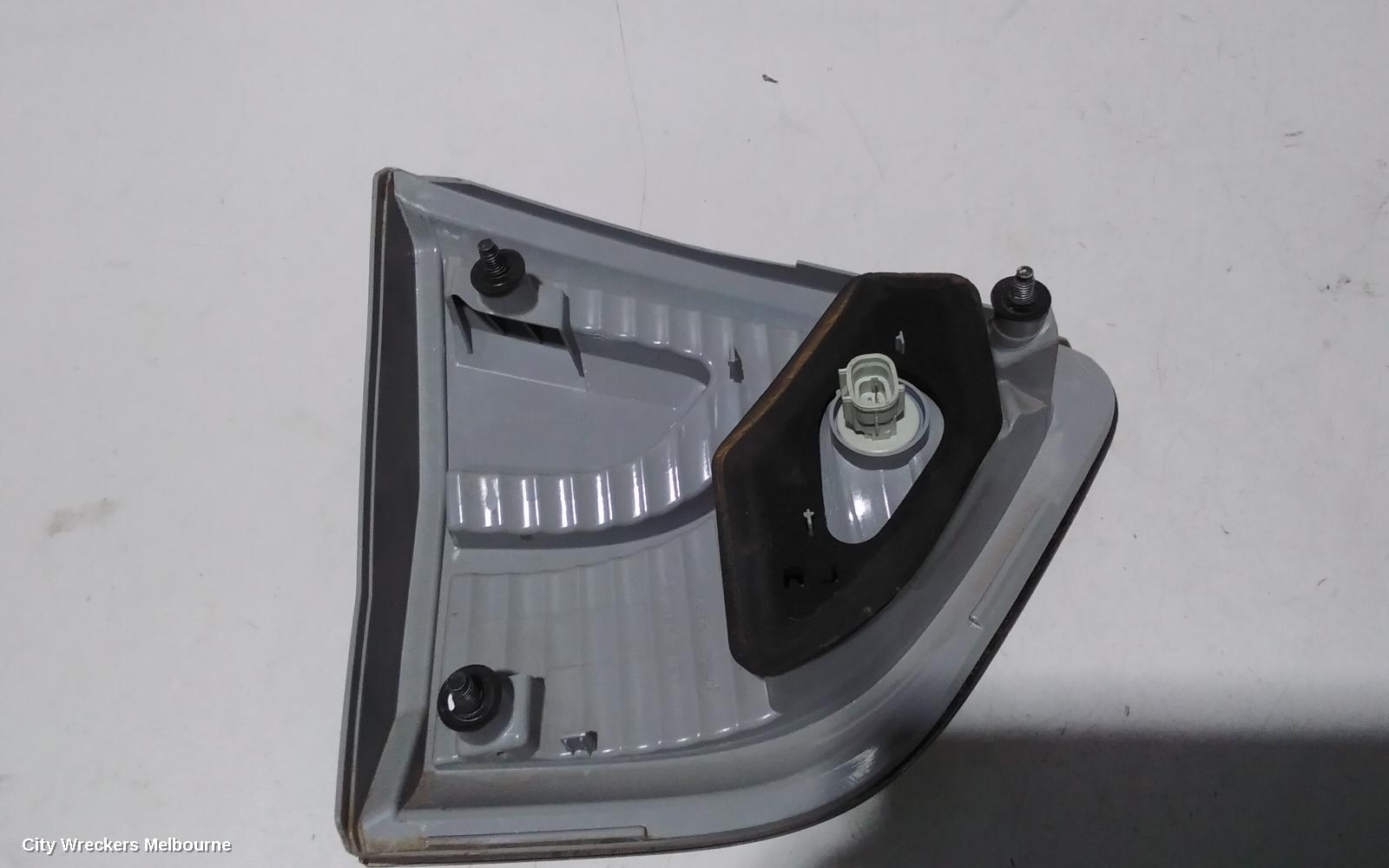 NISSAN PATHFINDER REAR GARNISH, TAILGATE LAMP (RH SIDE), R52, 10/2013 - 11/2016 - Image 3