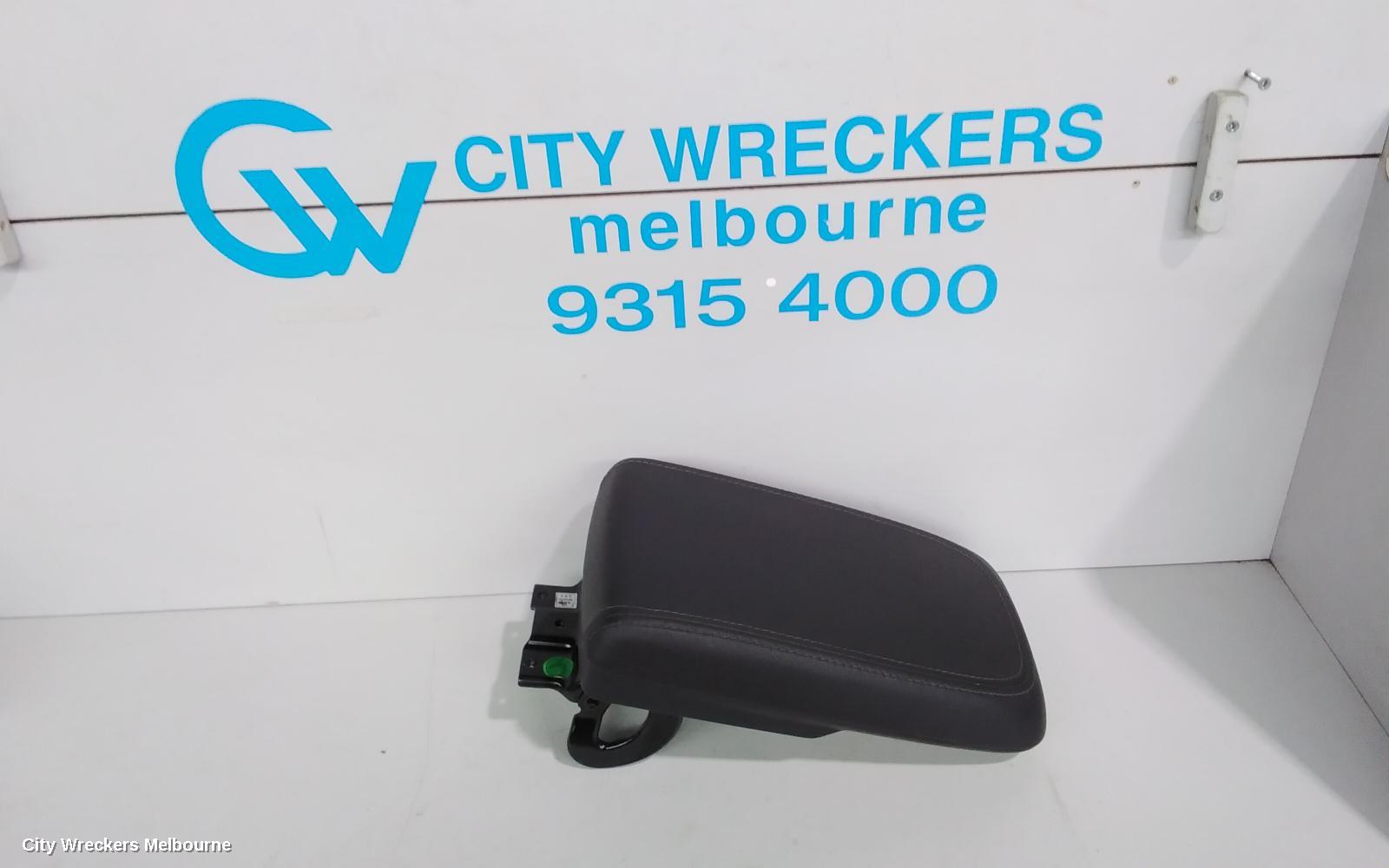 HOLDEN CAPTIVA CONSOLE, CG, LEATHER, BLACK, 01/2011 - 06/2018 - Image 1