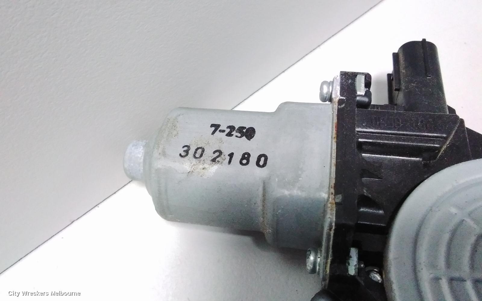 HONDA CRV LEFT FRONT WINDOW REG/MOTOR, RM, 11/2012 - 04/2017 - Image 2