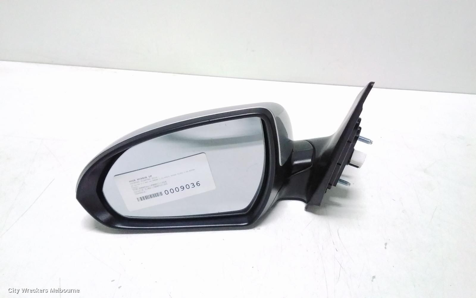 HYUNDAI ELANTRA LEFT DOOR MIRROR, AD, MANUAL FOLD, NON INDICATOR TYPE, 12/2015 - 09/2018 - Image 2