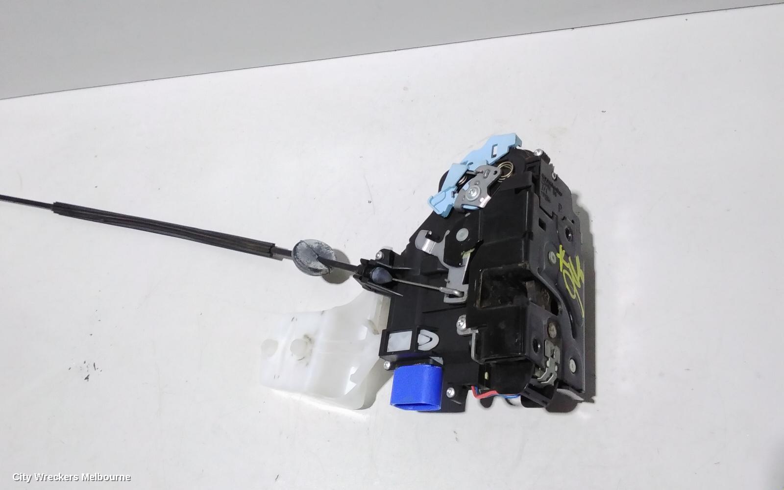 VOLKSWAGEN CADDY DOOR/BOOT/GATE LOCK, RIGHT FRONT DOOR LOCK, 2K, 12/2004 - 08/2010 - Image 2