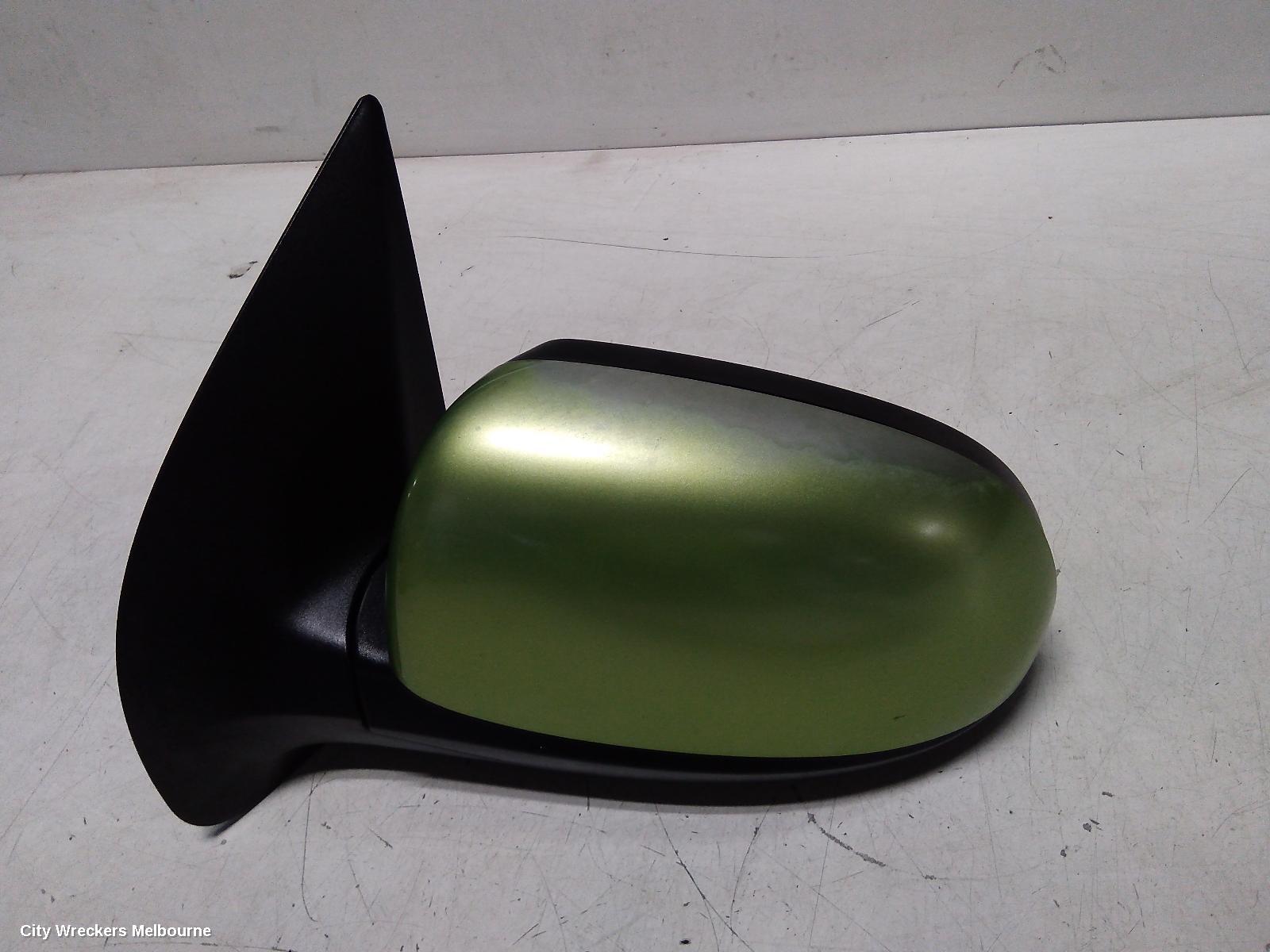 HYUNDAI I20 LEFT DOOR MIRROR, PB, MANUAL FOLDING, NON FLASHER TYPE, 04/2010 - 12/2015 - Image 2