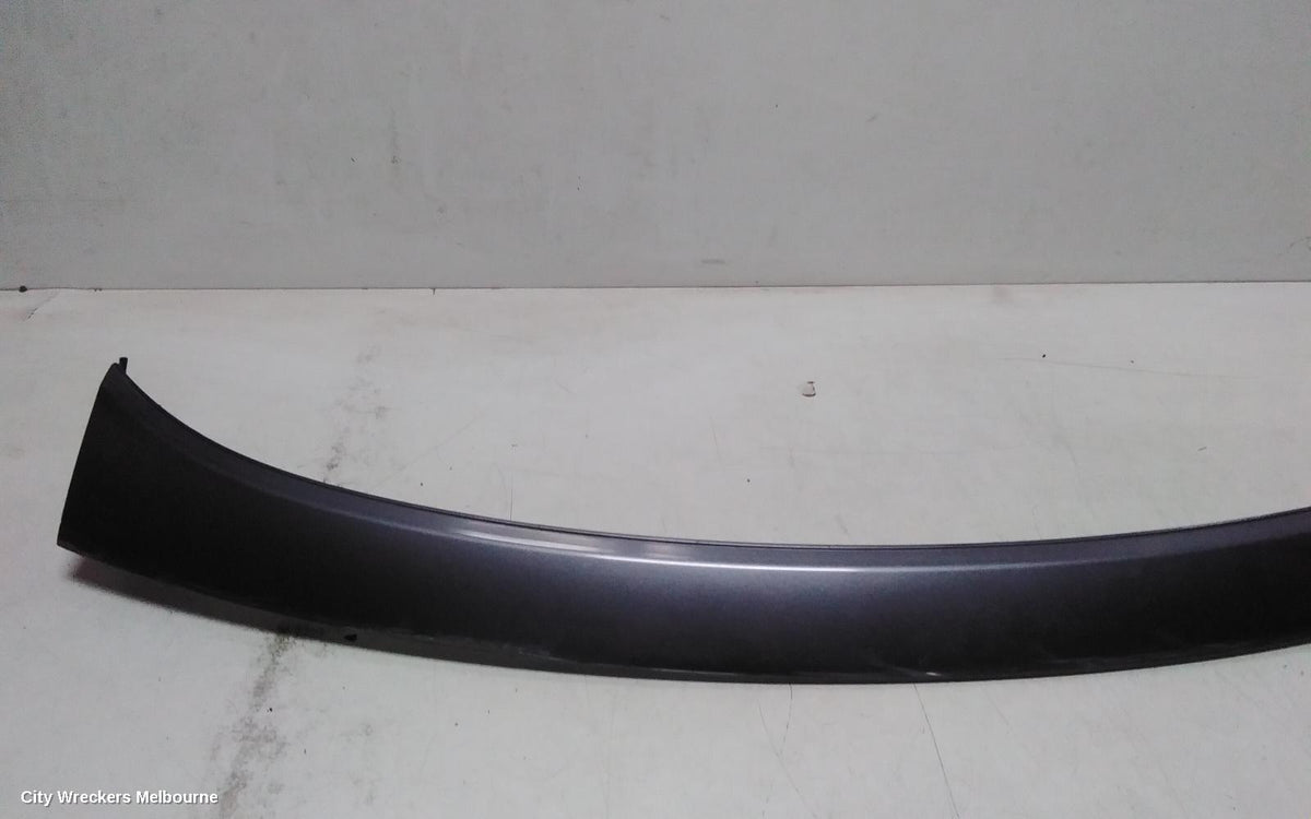 CHERY OMODA 5 REAR GARNISH, T34/T19C, TAILGATE LAMP (CENTRE), W/ LED TYPE, OMODA BADGE, 12/2022 ONWARDS - Image 3
