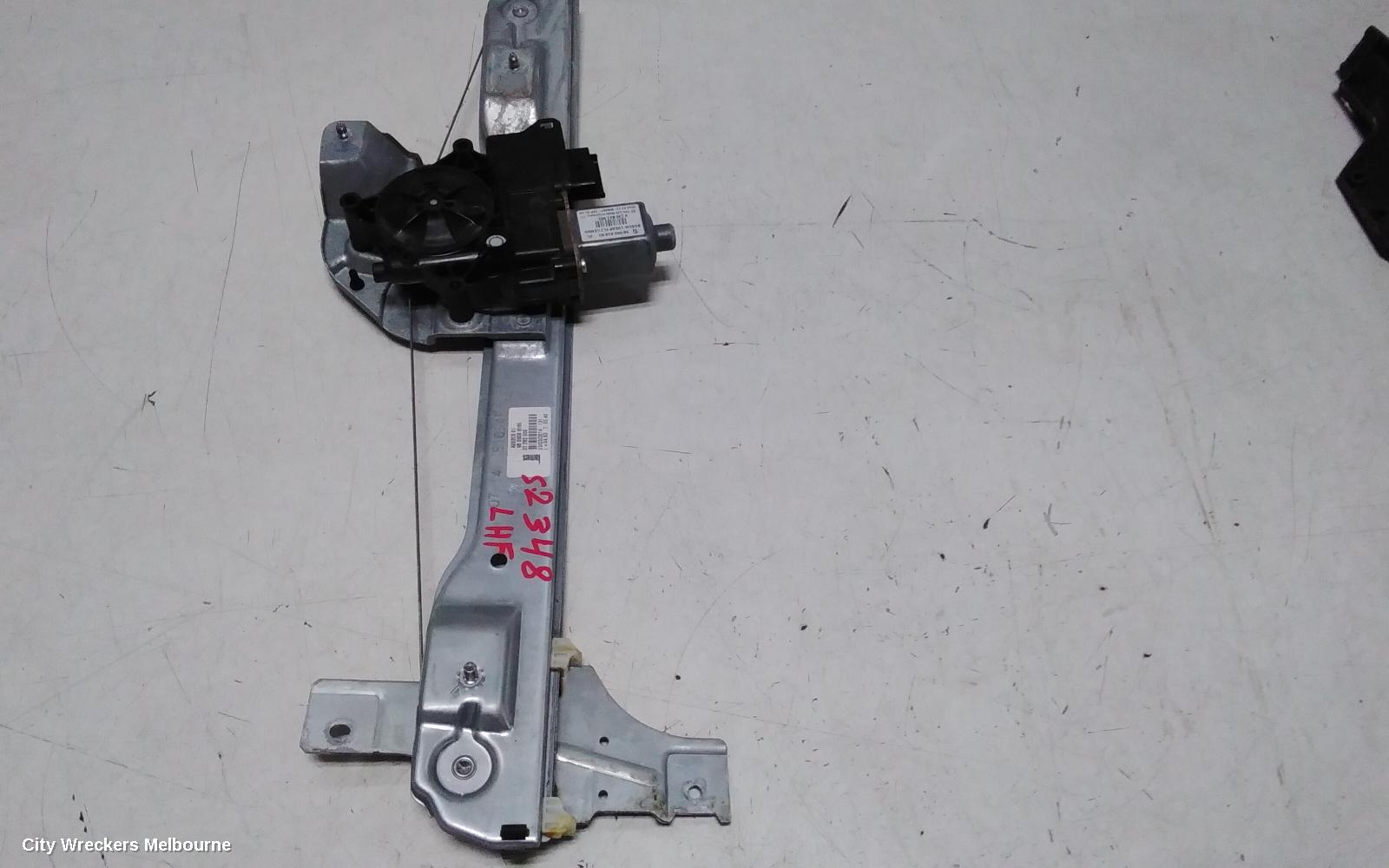 MERCEDES CLA CLASS LEFT FRONT WINDOW REG/MOTOR, C117/X117, COUPE/WAGON, DOOR REG ASSY (REG AND MOTOR), 09/2013 - 01/2019 - Image 3