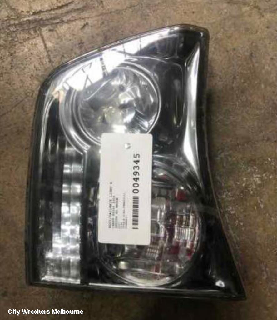 LEXUS RX SERIES REAR GARNISH, RX350, TAILGATE LAMP (RH SIDE), GSU3#, 03/2006 - 11/2008 - Image 1