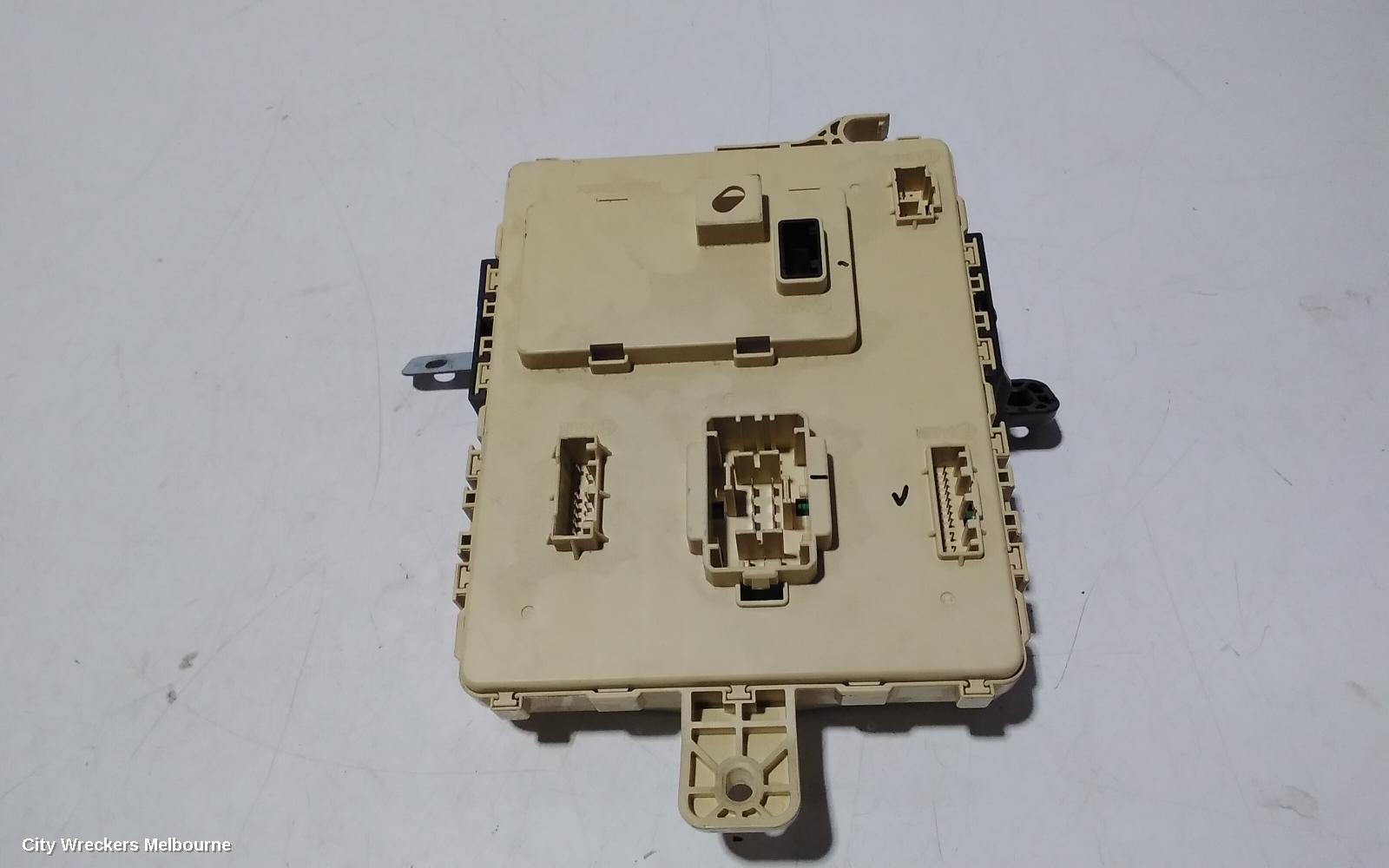 HYUNDAI GENESIS FUSE BOX, UNDER DASH, DH, 11/2014 - 01/2018 - Image 3