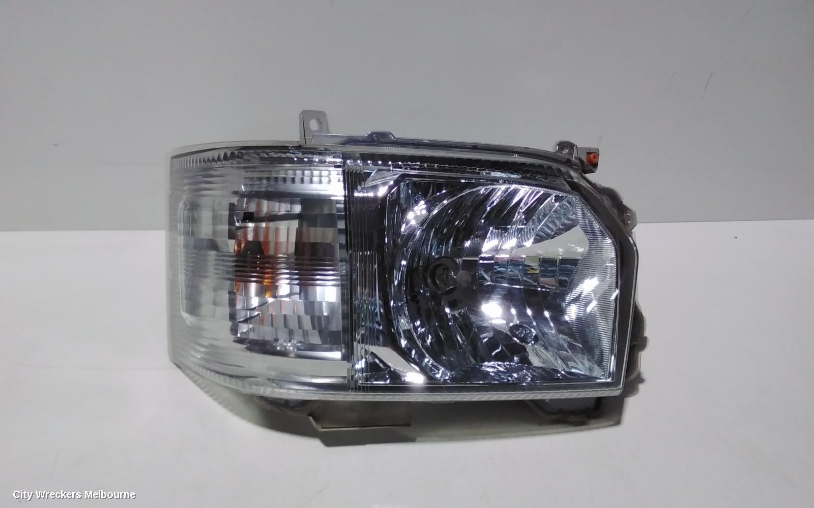 TOYOTA HIACE RIGHT HEADLAMP, TRH/KDH, LWB/SWB, 12/2013 - 04/2019 - Image 2