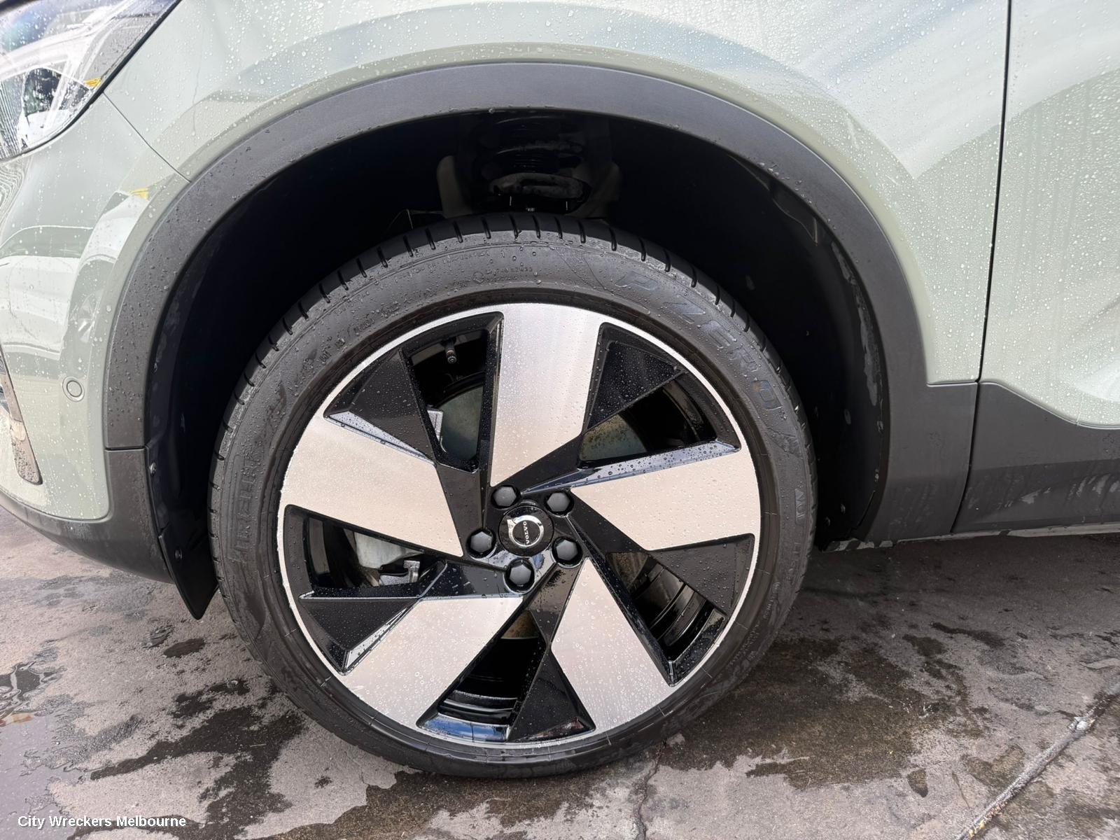 VOLVO XC40 WHEEL MAG, FACTORY, 20X8IN, 5 SPOKE, HIGH GLOSS BLACK, 06/2022 ONWARDS - Image 1