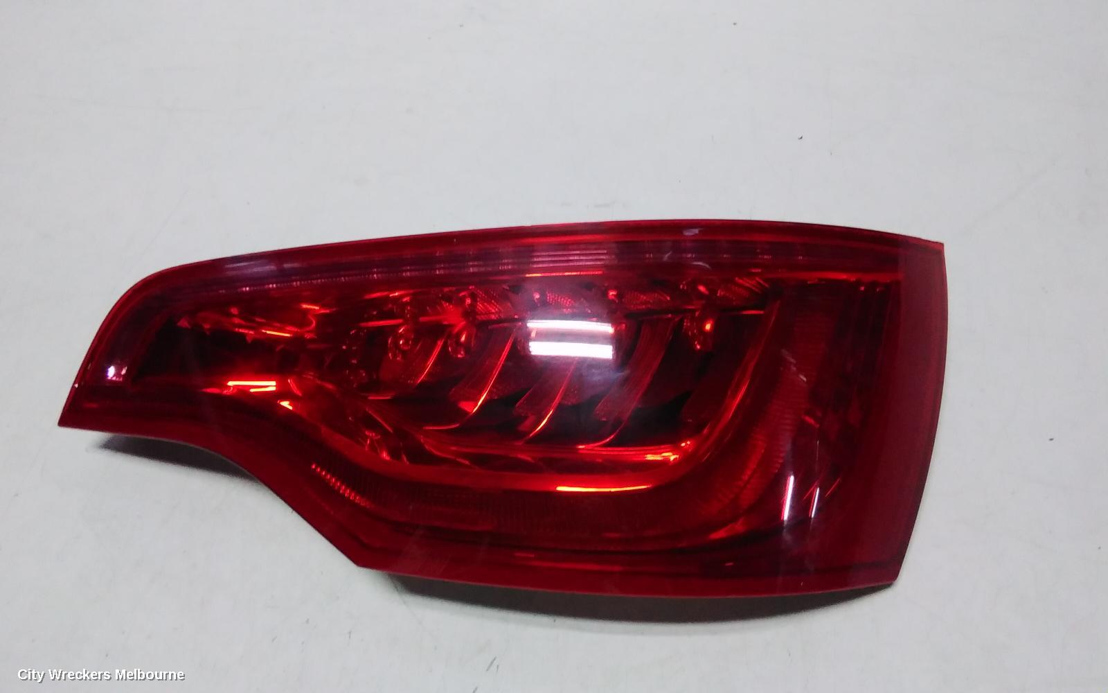 AUDI Q7 RIGHT TAILLIGHT, 4L, IN TAILGATE, 10/2009 - 08/2015 - Image 2