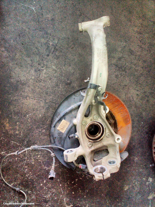 AUDI Q7 RIGHT FRONT HUB ASSEMBLY, 4M, 07/2015 ONWARDS - Image 2