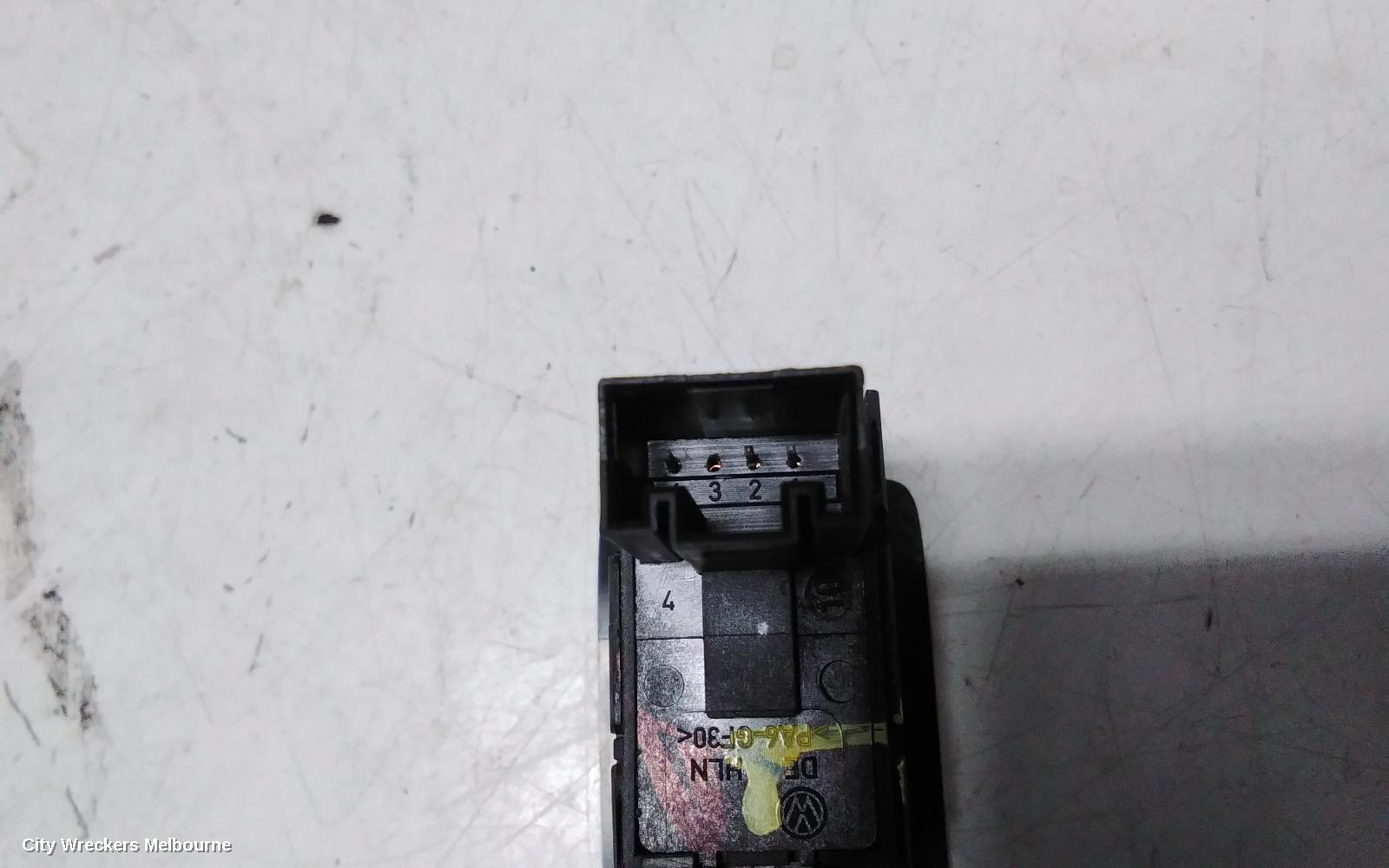 VOLKSWAGEN CADDY PWR DR WIND SWITCH, LH FRONT, STANDARD TYPE, 2K, 12/2004 - 08/2010 - Image 3
