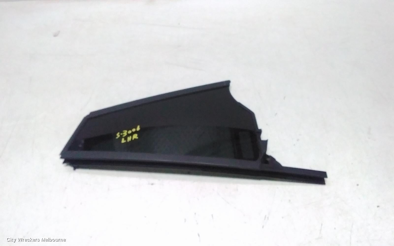 MERCEDES EQA LEFT REAR 1/4 DOOR GLASS, H243, 01/2021 ONWARDS - Image 2