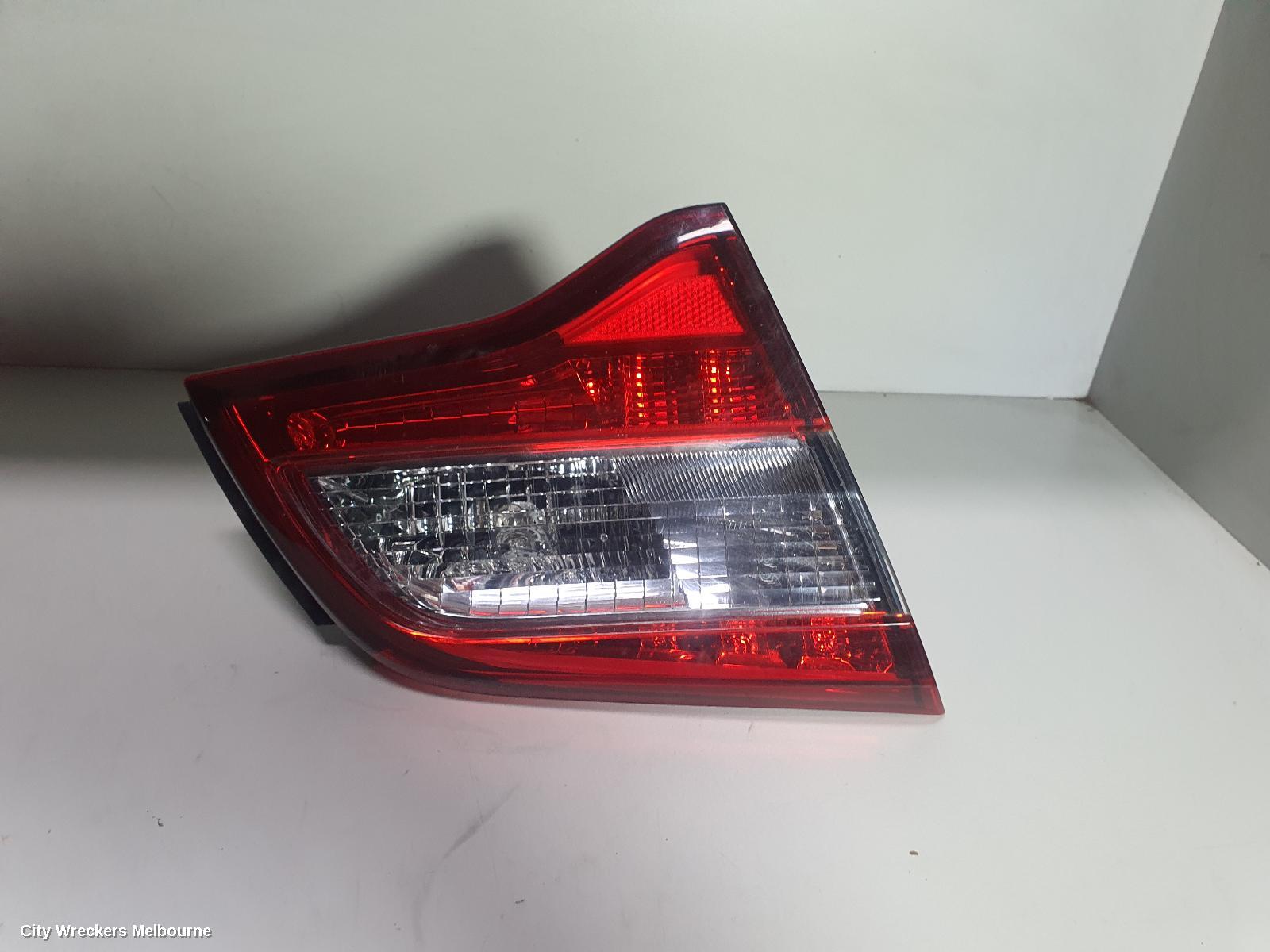 SUBARU LIBERTY REAR GARNISH, BOOTLID LAMP (LH SIDE), 6TH GEN, 08/2014 ONWARDS - Image 2
