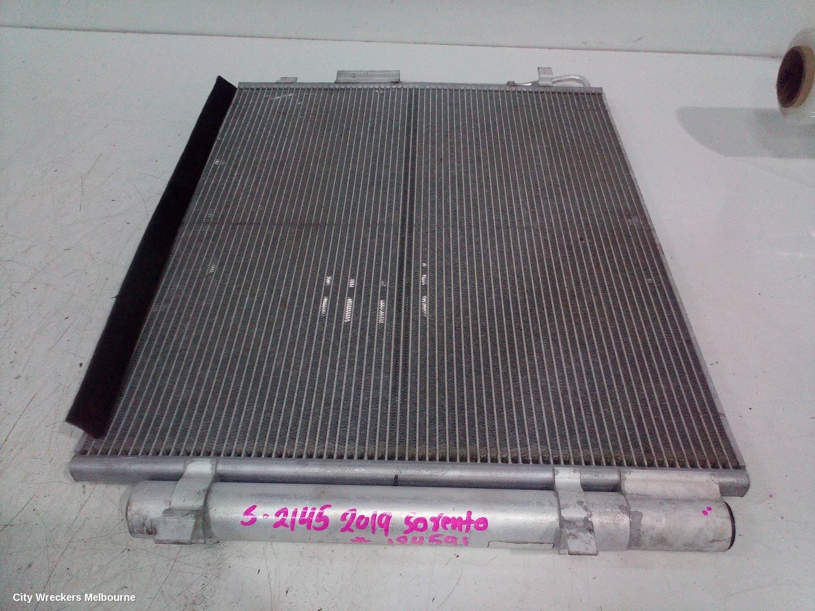 KIA SORENTO A/C CONDENSER, UM, 2.2, DIESEL, 06/2015 - 01/2020 - Image 1