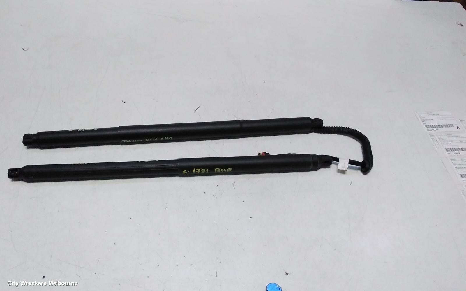 VOLKSWAGEN TIGUAN HATCH STRUT, TAILGATE STRUT (PAIR), POWER LIFT TYPE, 5NA, 06/2016 ONWARDS - Image 2