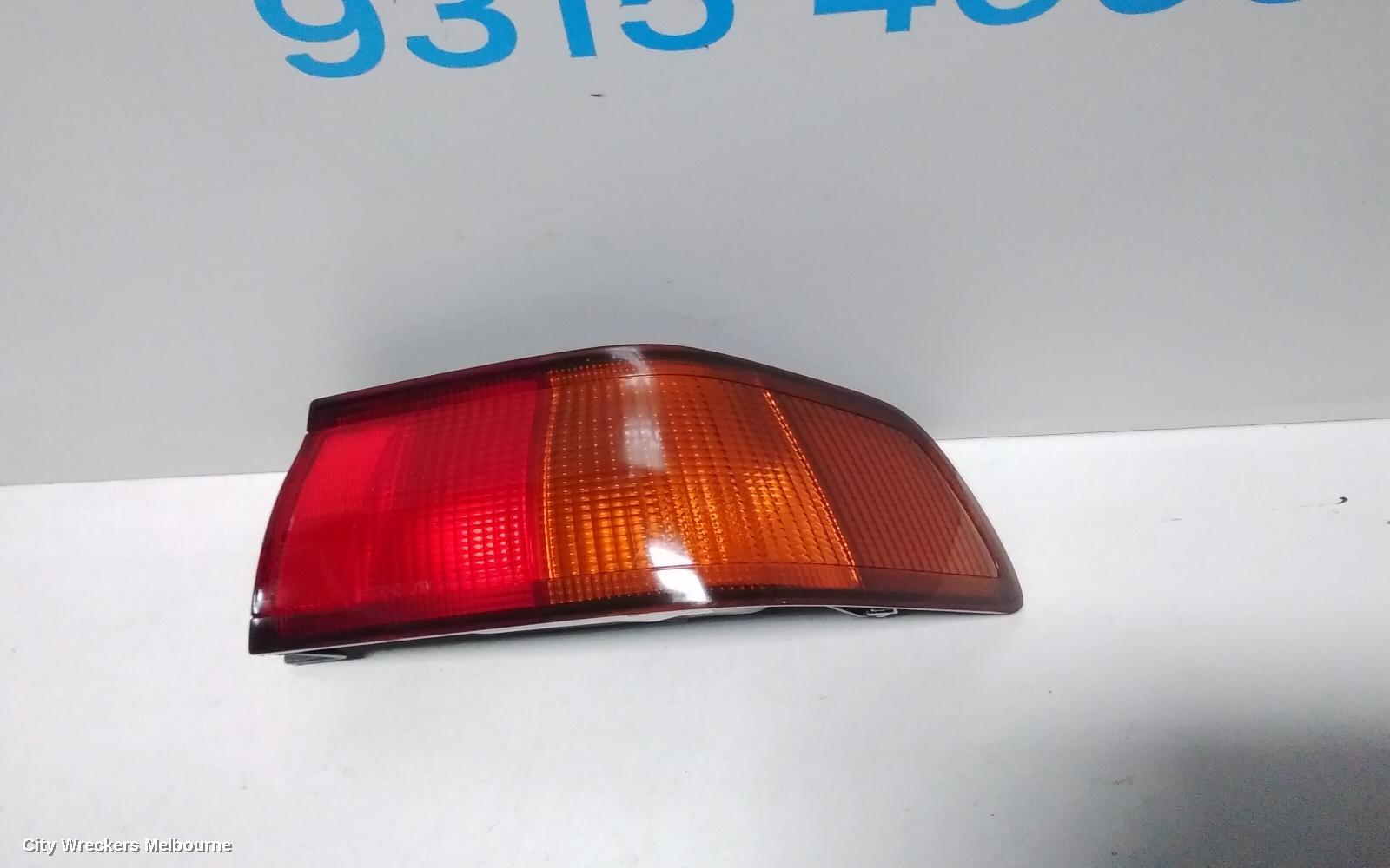 TOYOTA CAMRY RIGHT TAILLIGHT, SK20, SEDAN, 08/1997 - 09/2000 - Image 2