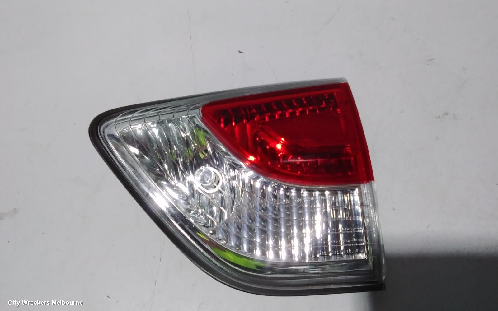 NISSAN PATHFINDER REAR GARNISH, TAILGATE LAMP (RH SIDE), R52, 10/2013 - 11/2016 - Image 2