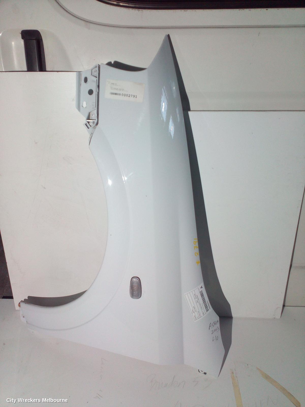 HOLDEN ASTRA LEFT GUARD, TS, 08/1998 - 10/2006 - Image 2