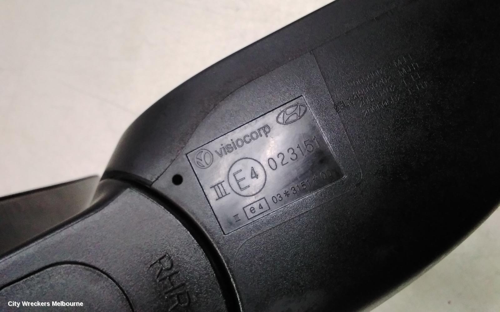 HYUNDAI I20 RIGHT DOOR MIRROR, PB, MANUAL FOLDING, W/ FLASHER TYPE, 03/2012 - 12/2015 - Image 3