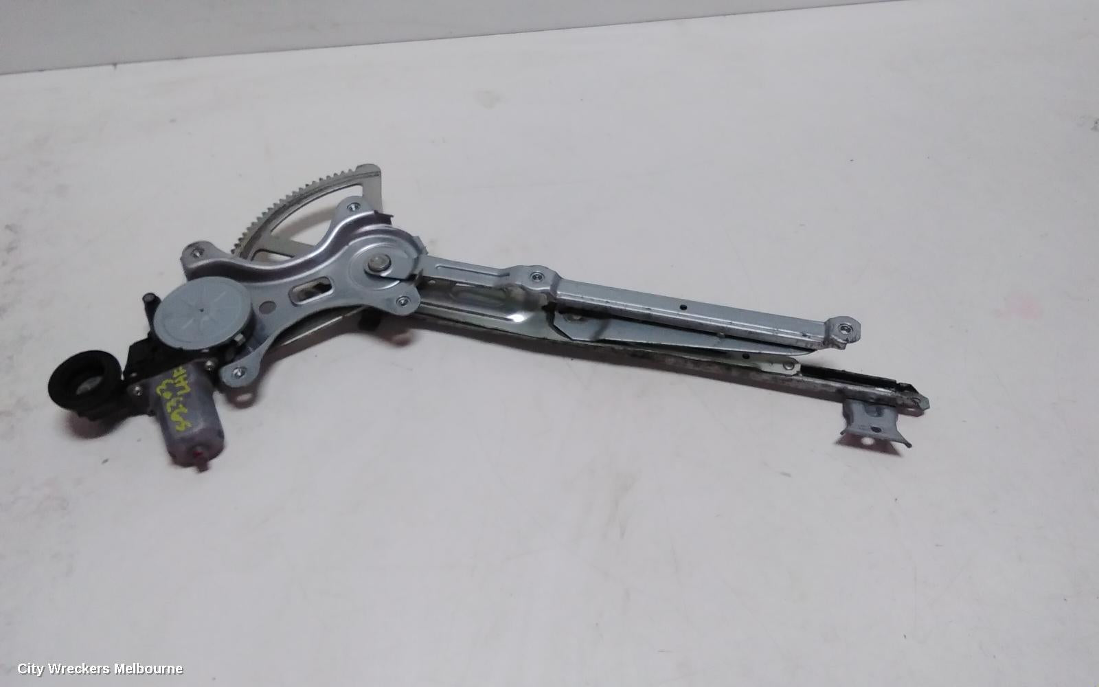 TOYOTA HIACE LEFT FRONT WINDOW REG/MOTOR, DOOR REG AND MOTOR ASSY, TRH/KDH, 03/2005 - 04/2019 - Image 1