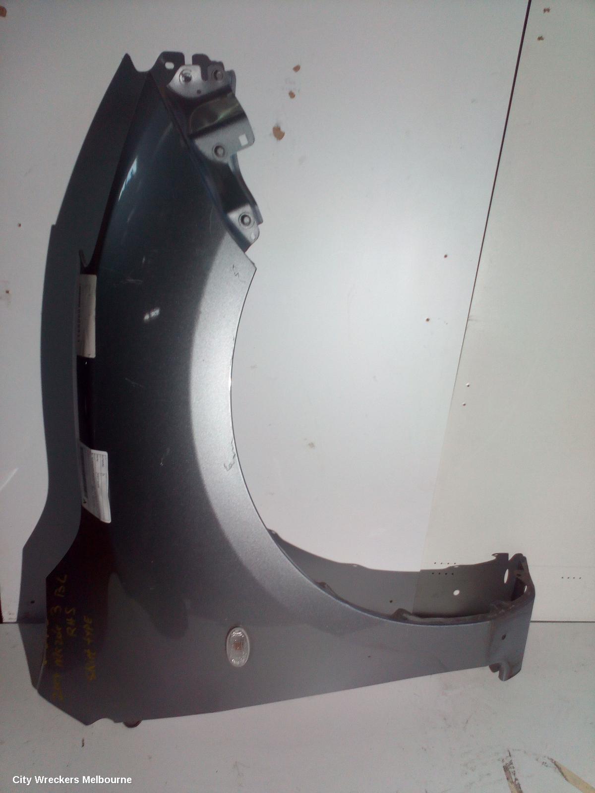 MAZDA 3 RIGHT GUARD, BL, W/ REPEATER, NON SKIRT TYPE, NEO/MAXX, 04/2009 - 10/2013 - Image 1