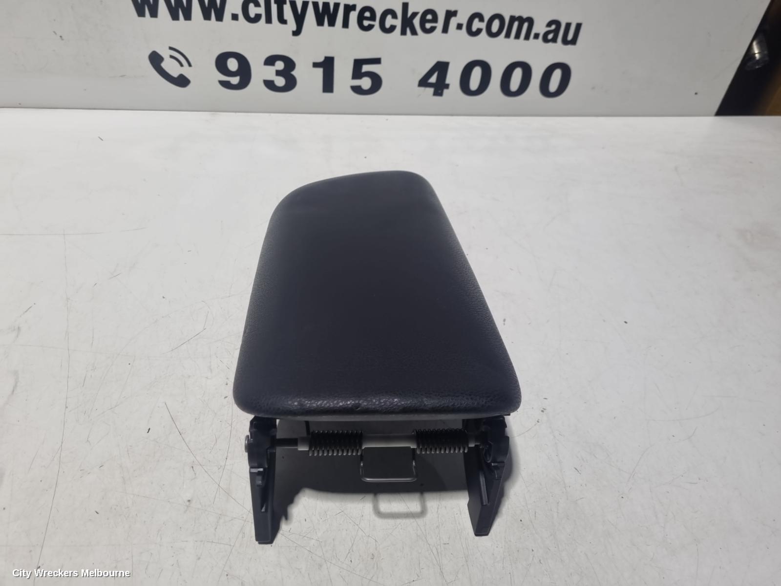 TOYOTA CAMRY CONSOLE, XV70, CONSOLE LID ONLY, 09/2017 - Image 3