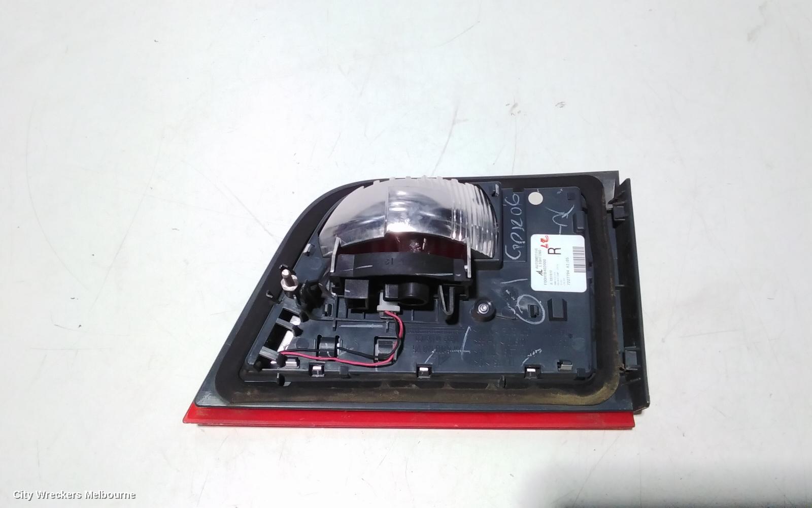 BMW X5 REAR GARNISH, TAILGATE LAMP (RH SIDE), E70, 04/2010 - 06/2013 - Image 3