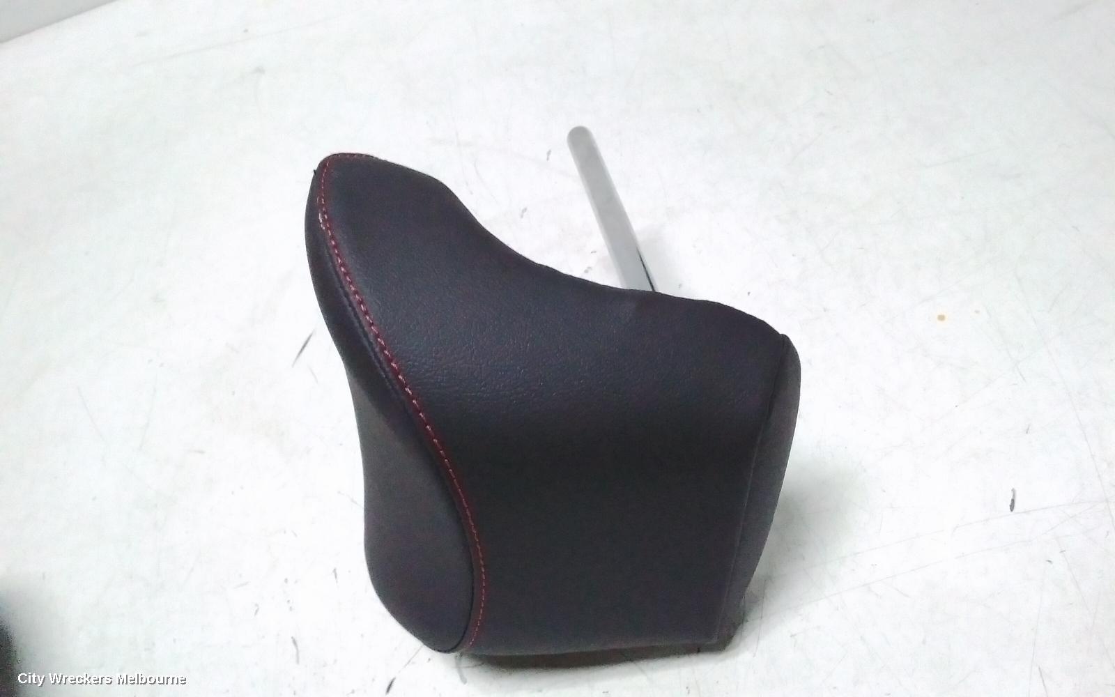 HYUNDAI I30 HEADREST, CENTRE REAR 2ND ROW, LEATHER, GREY, PREMIUM/SR/SR PREMIUM, PD, 03/2017 ONWARDS - Image 3