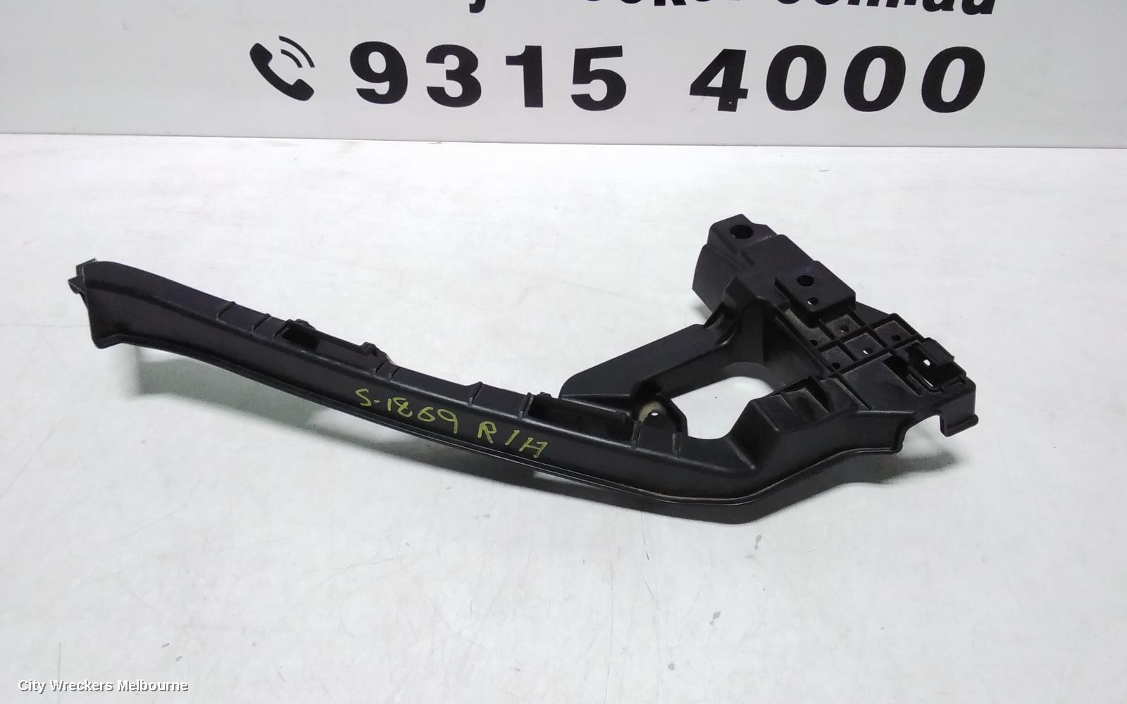 HONDA HRV, RU, 12/2014 - 10/2021, RHS UNDER HEADLIGHT BRACKET : 109798 - Image 2