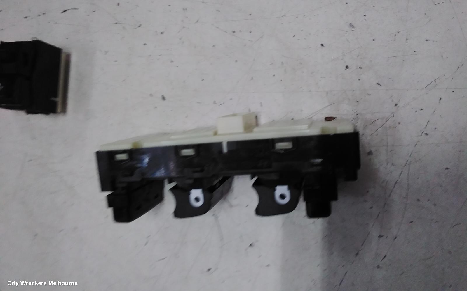 HYUNDAI TUCSON PWR DR WIND SWITCH, RH FRONT (MASTER SWITCH), W/ POWER FOLD, NX4, 02/2021 - 01/2024 - Image 3