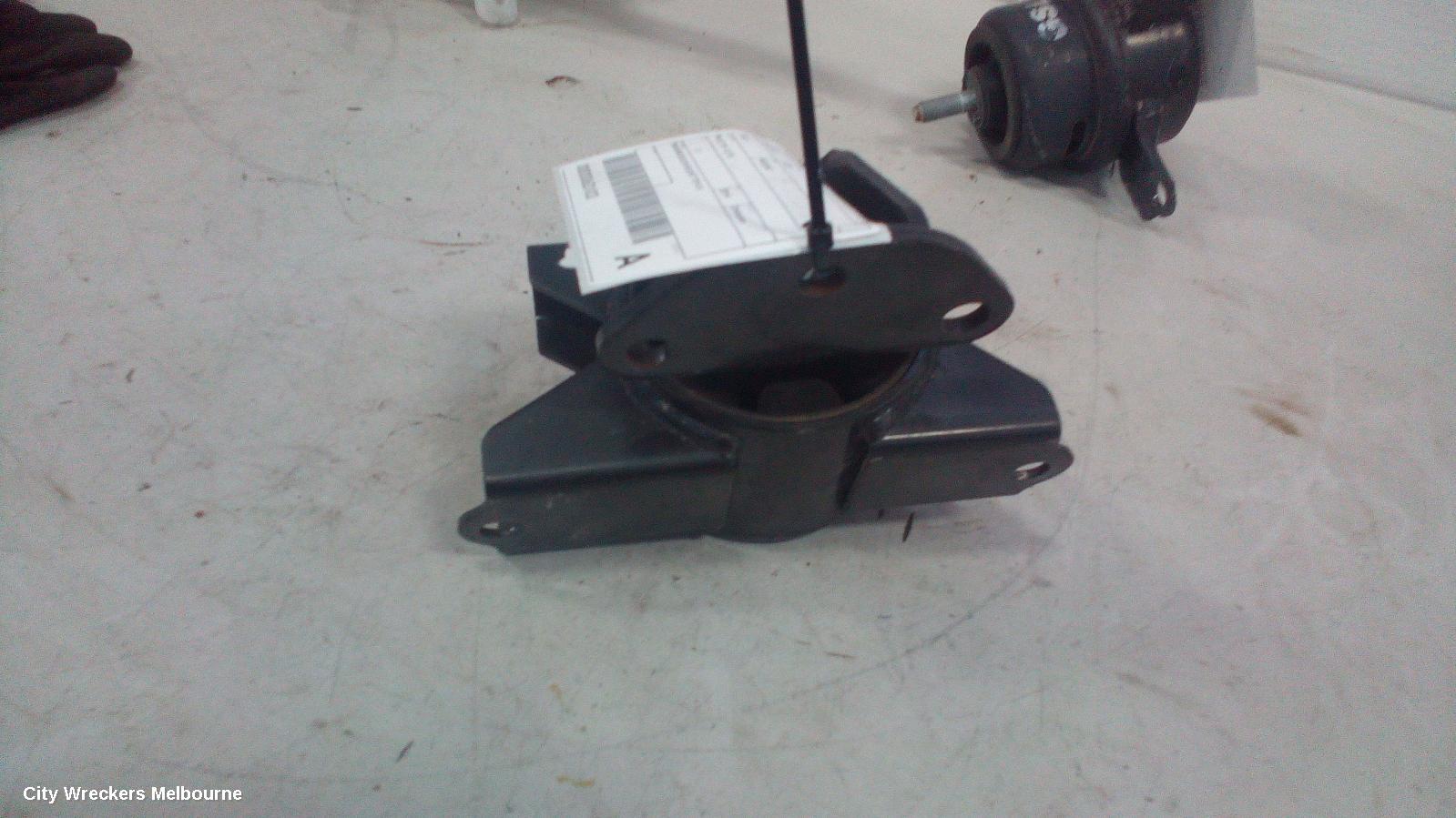 HYUNDAI I20 MOUNT, PB 04/2010 - 12/2015 - Image 2
