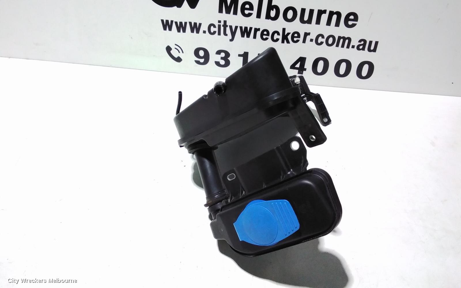 AUDI Q5 WASHER BOTTLE, 8R, W/ XENON TYPE, 03/2009 - 01/2017 - Image 3
