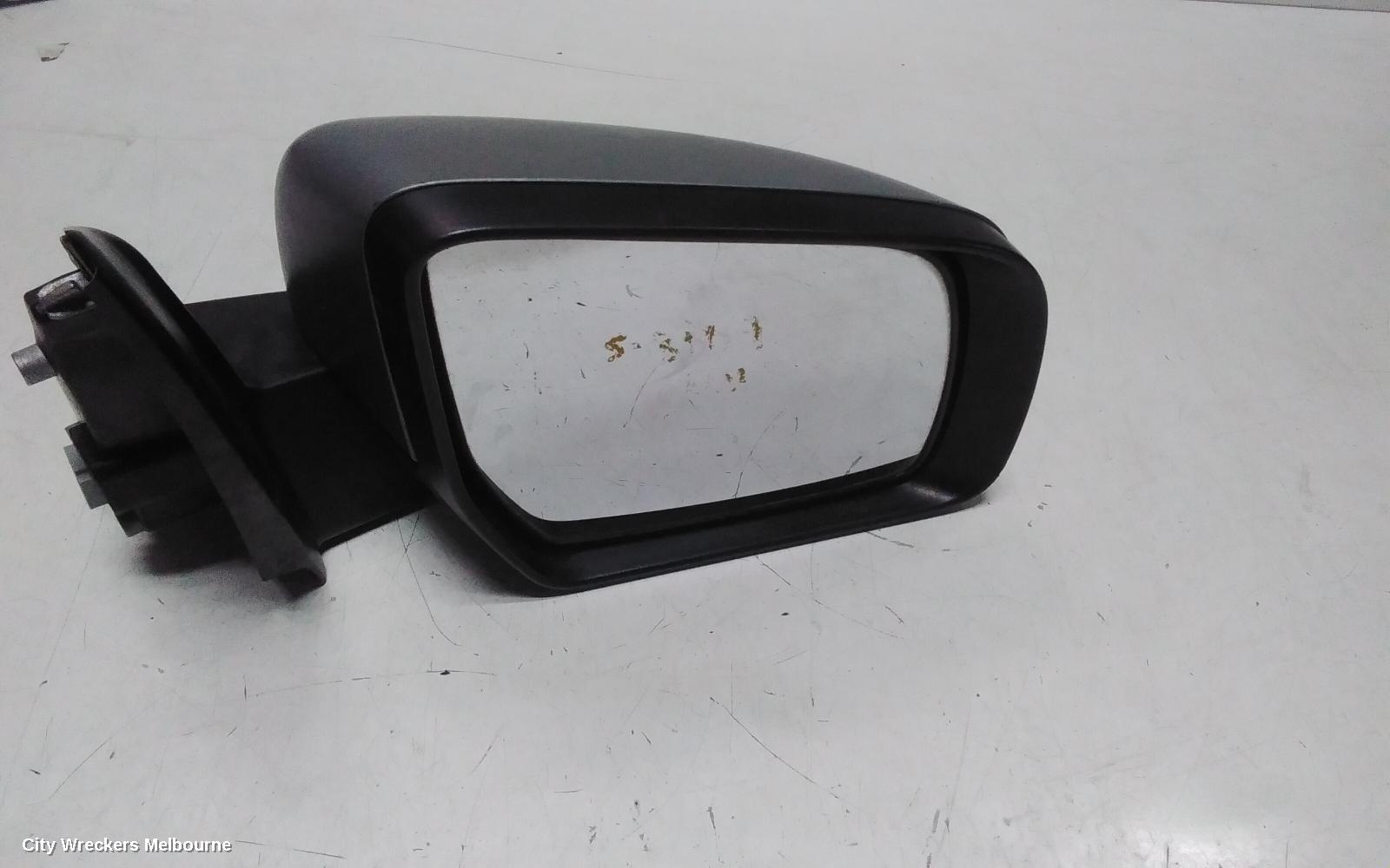 FORD RANGER RIGHT DOOR MIRROR, XLS, SILVER, MANUAL FOLD, NON INDICATOR TYPE, PX SERIES 1, 06/2011 - 06/2015 - Image 1