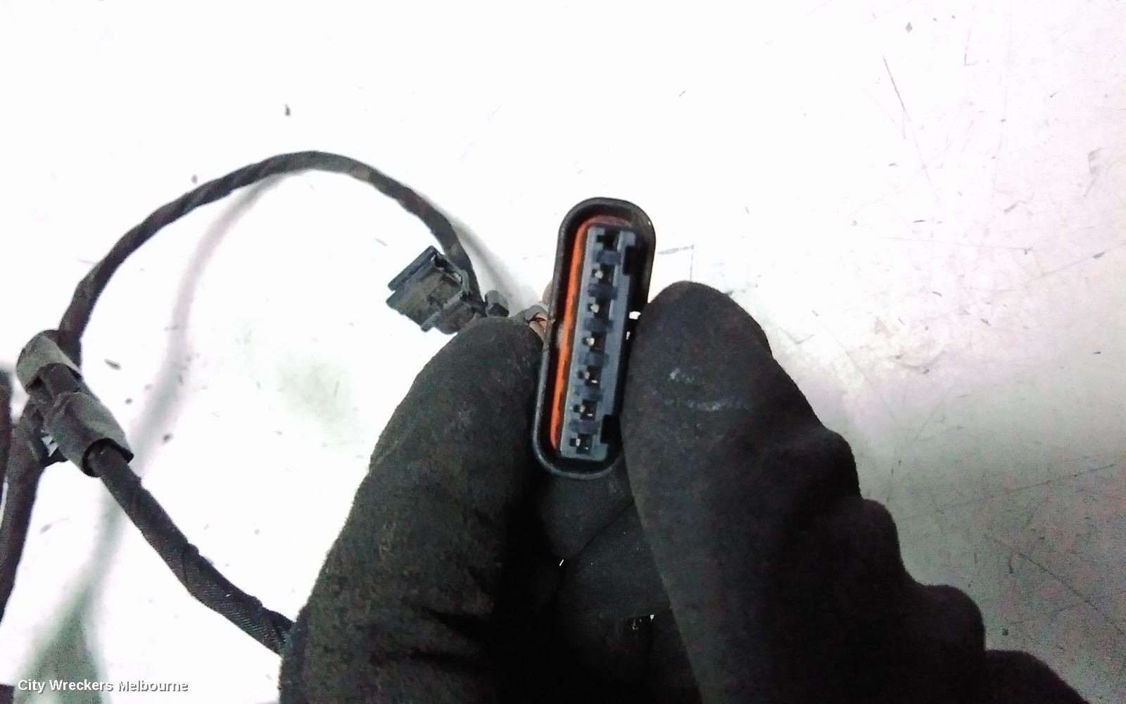 VOLKSWAGEN CRAFTER, SY1, 08/2017 ONWARDS, REAR BAR SENSORS: 142355 - Image 3
