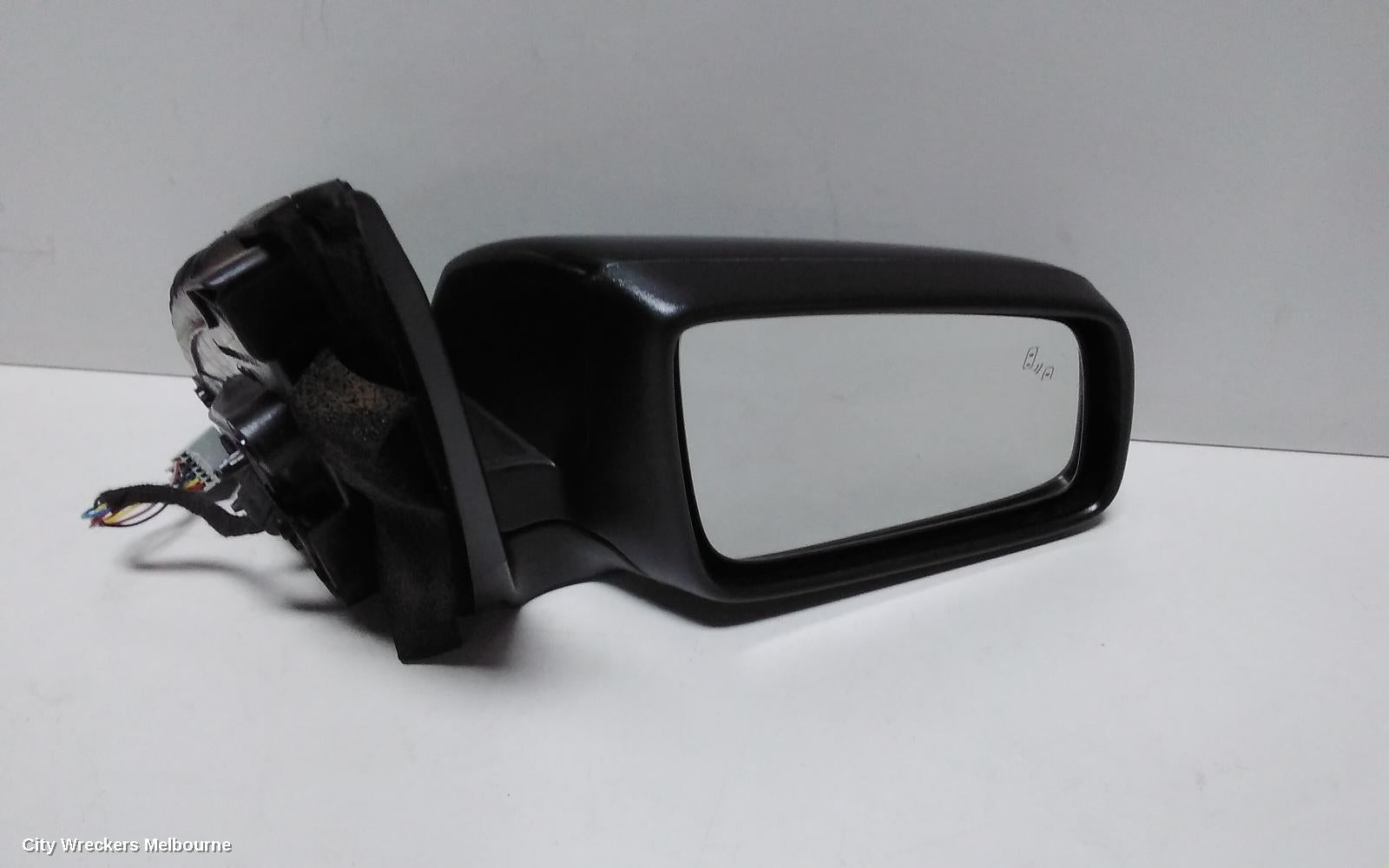 HOLDEN COMMODORE RIGHT DOOR MIRROR, VF, BLACK/BLACK, W/ BLINDSPOT TYPE, 05/2013 - 12/2017 - Image 2