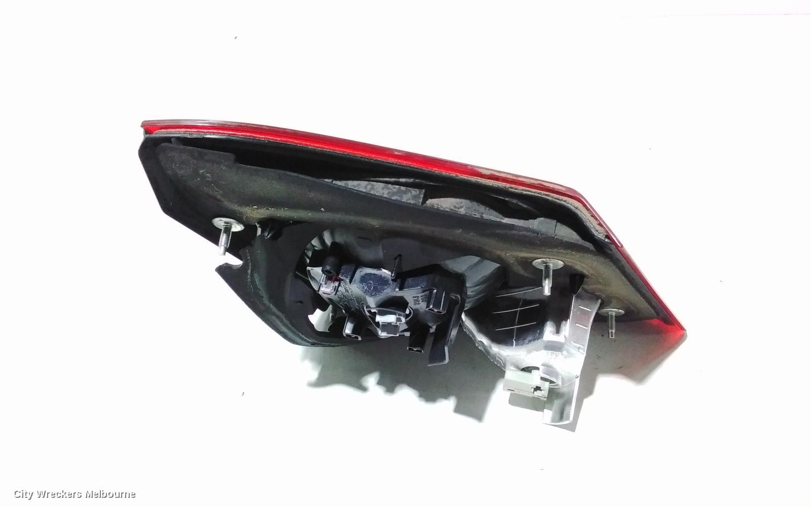 HONDA CIVIC REAR GARNISH, BOOTLID LAMP (RH SIDE), 8TH GEN, 01/2009 - 12/2011 - Image 3