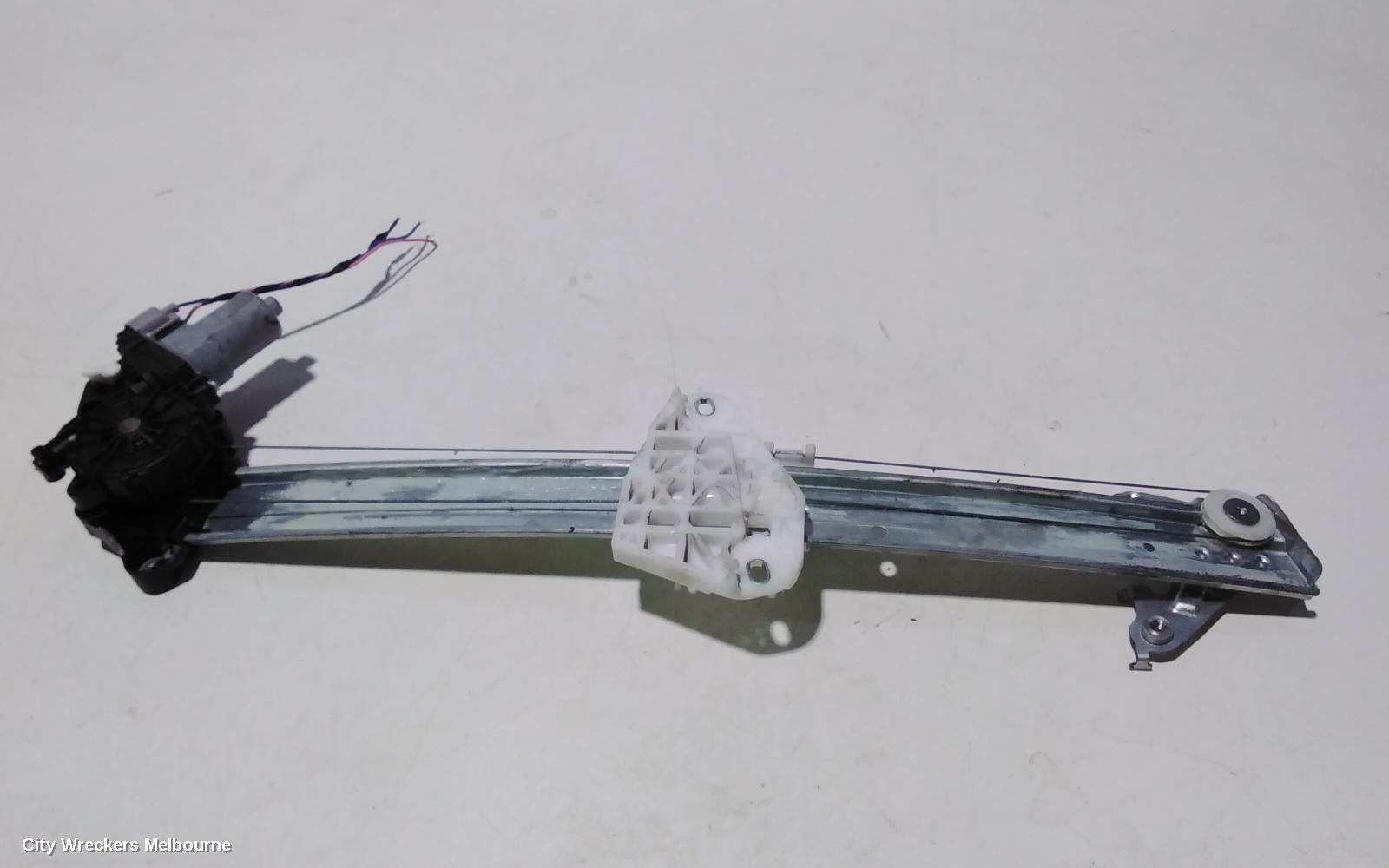 HONDA JAZZ LEFT FRONT WINDOW REG/MOTOR, GK/GF, 07/2014 - 12/2020 - Image 1